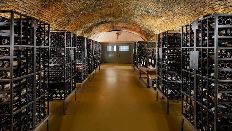 Old wine archive of the Dom&auml;ne Wachau, &copy; Dom&auml;ne Wachau