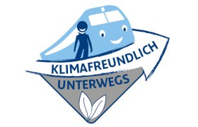 illustrierter Zug und Menschenkörper mit Schriftzug klimafreundlich unterwegs