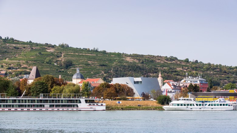 Landesgalerie Niederoesterreich from the Danube, © Kunstmeile Krems Loxpix